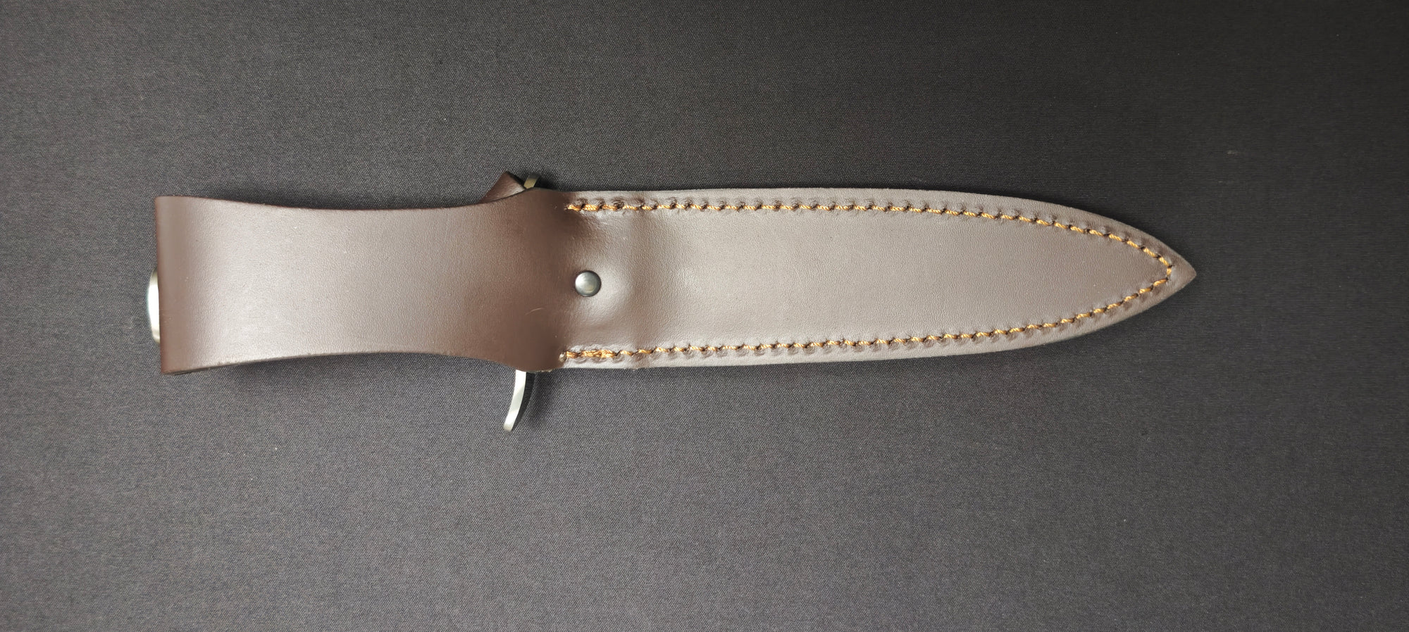 Gros plan sur la lame de 18 cm du Joker Chamois.
