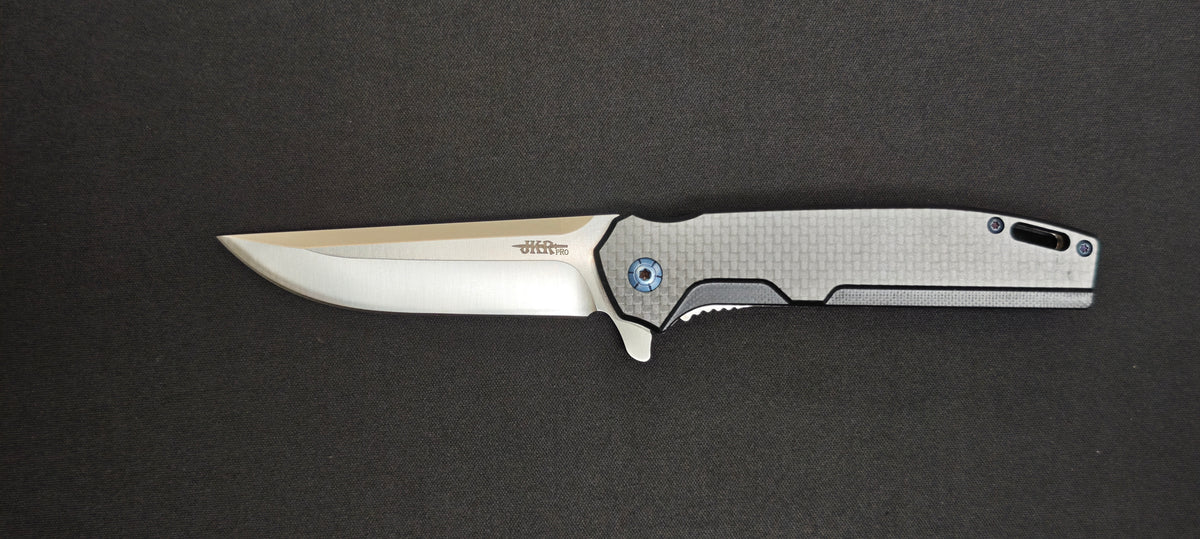 Couteau pliant JKR-PRO 10002 avec manche en fibre de carbone et G10.