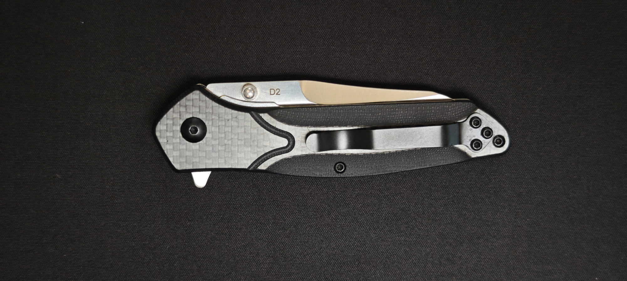 Lame satinée Reverse Tanto du couteau JKR-PRO 10001.