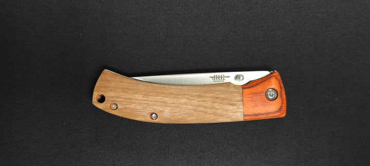 Détail du manche en bois de zebrano du JKR788.