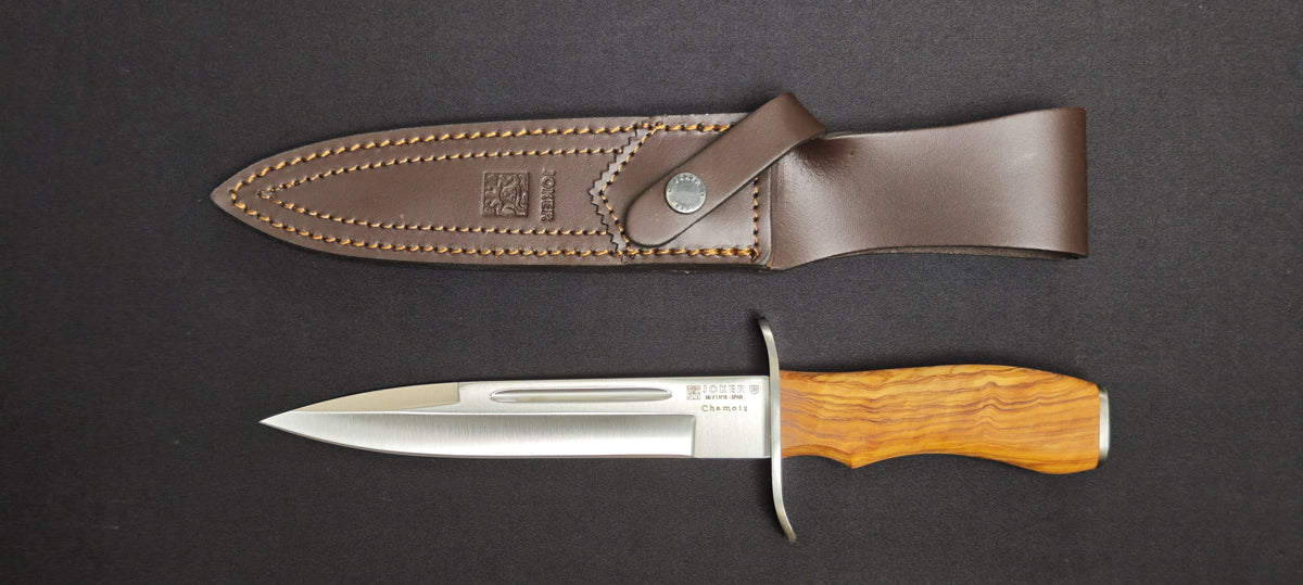 Couteau Joker Chamois CO-32 avec manche en bois d'olivier naturel.