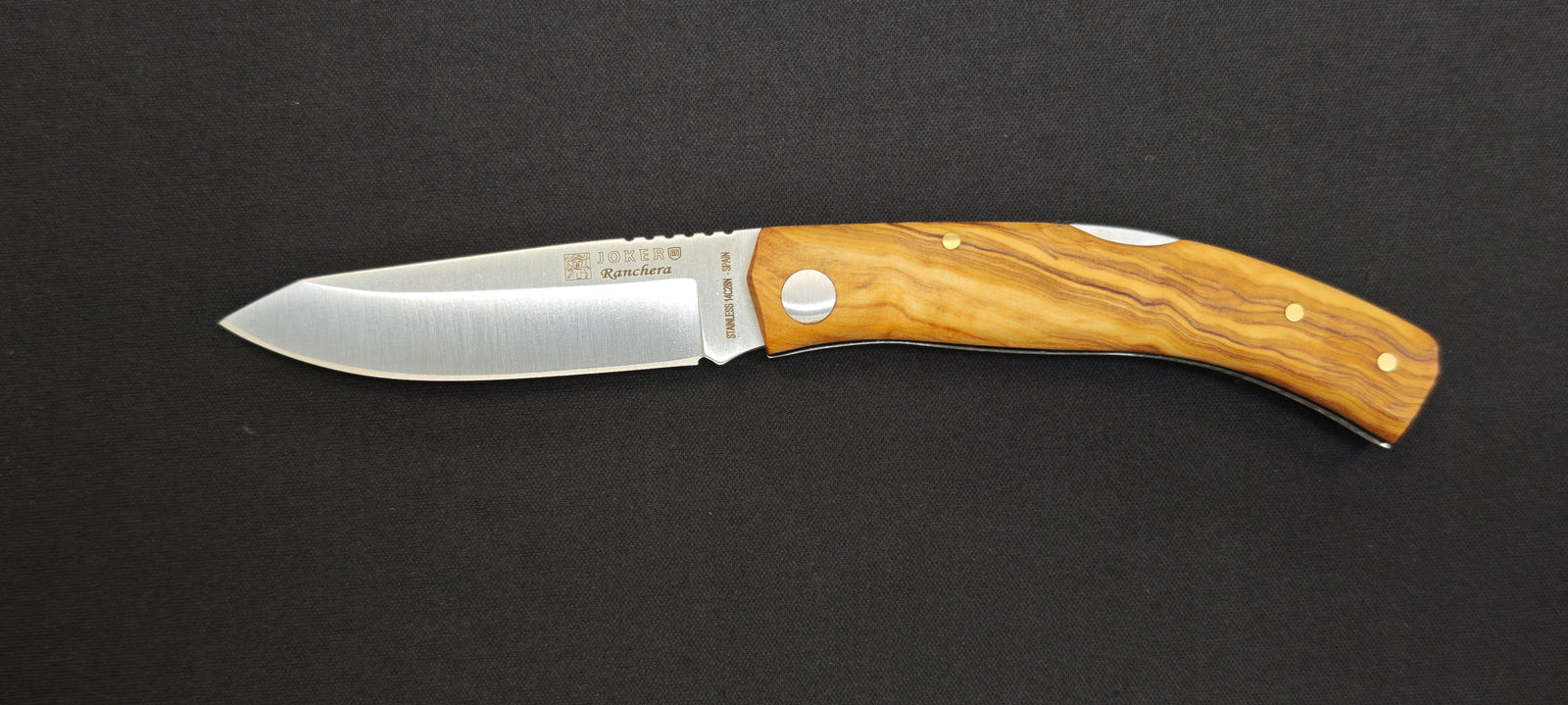 Couteau pliant Joker Ranchera NO-154 avec manche en bois d'olivier.