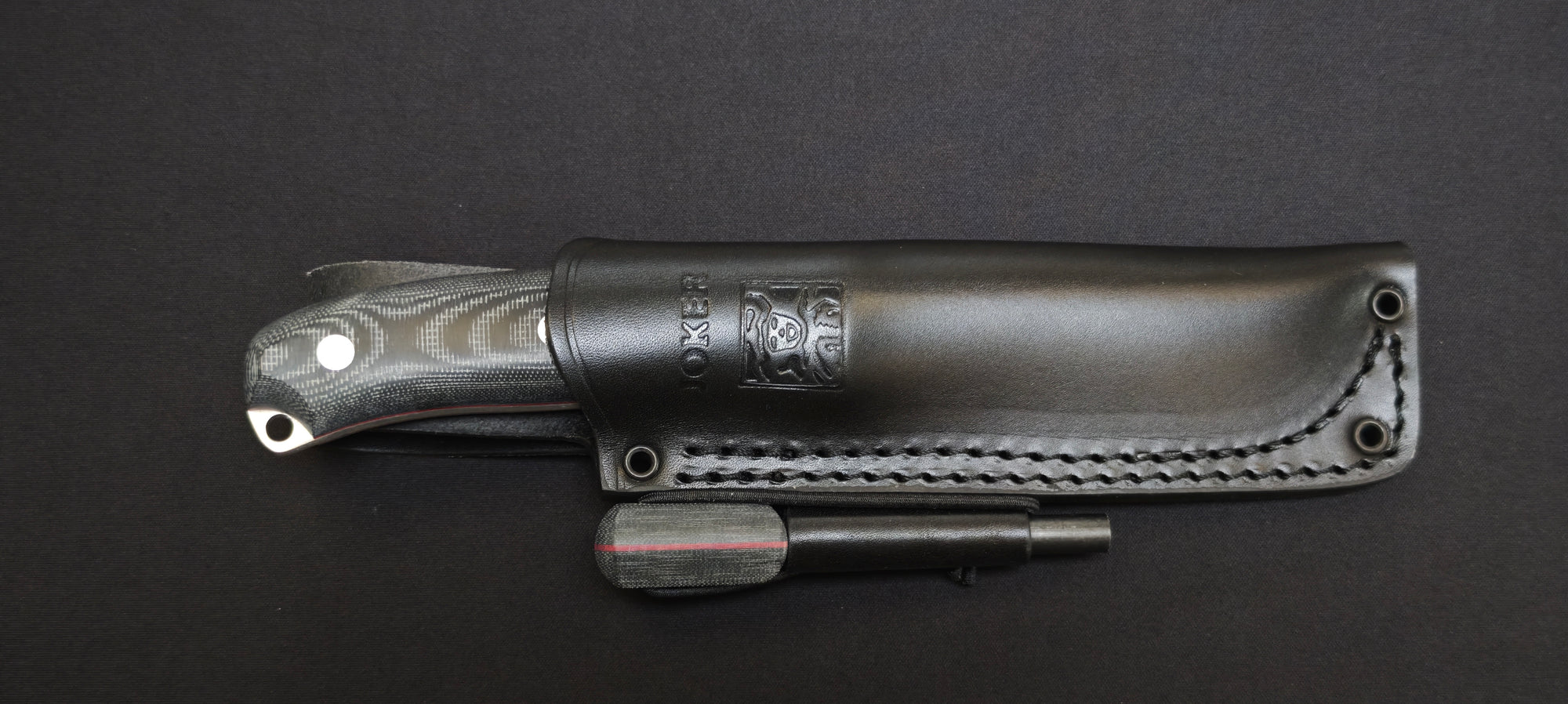 Joker Ursus CM116P avec paracorde 550 et grattoir pour firesteel.