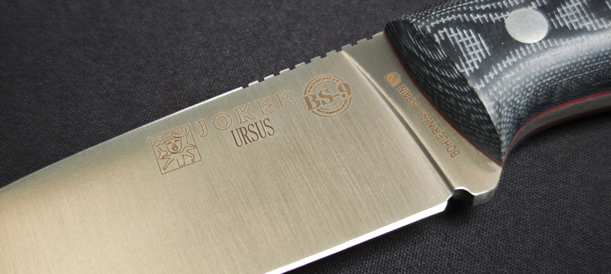 Vue complète du couteau fixe Joker Ursus CM116.