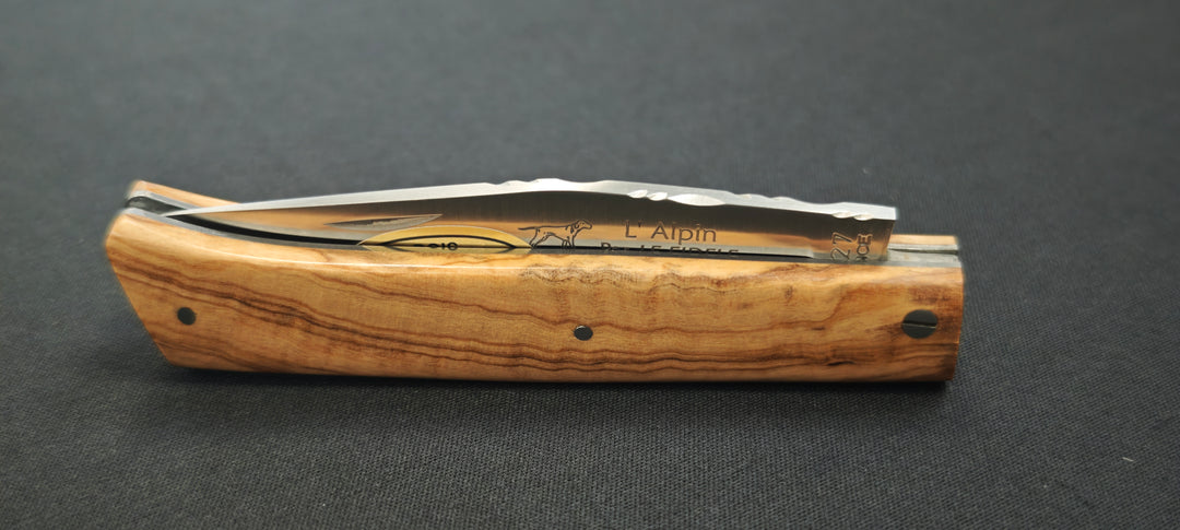 L'Alpin par Le Fidèle –  Couteau de poche pliant - Manche Bois d’Olivier Réf. ALPLOL