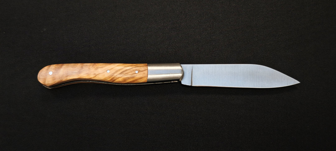 L'Aurillac par le Fidèle - Couteau pliant de poche manche en bois d'olivier - Ref : AUOL