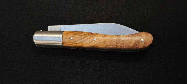 L'Aurillac par le Fidèle - Couteau pliant de poche manche en bois d'olivier - Ref : AUOL