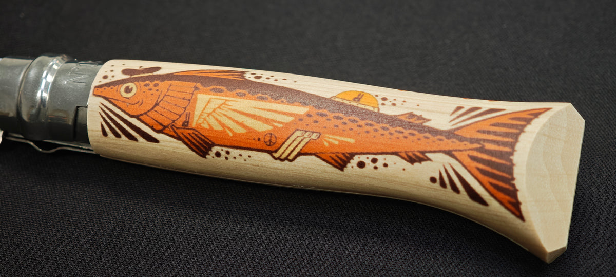 Manche en charme illustré du couteau Opinel N°08 Jeremy Fish.