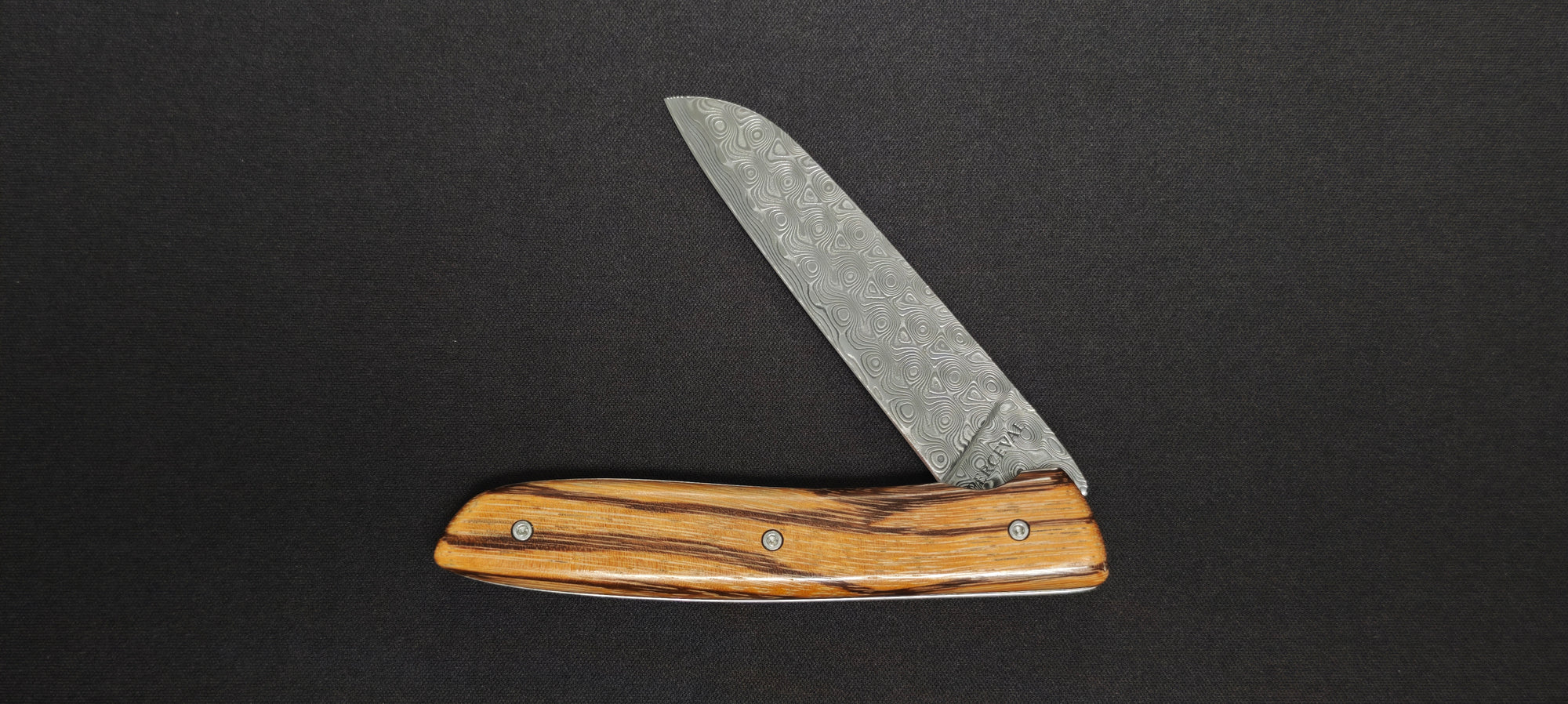 Couteau pliant Perceval L08 avec manche en Bois de Serpent.