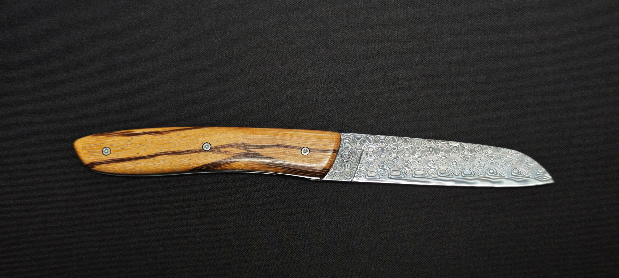 Vue ouverte du couteau pliant Perceval L08.