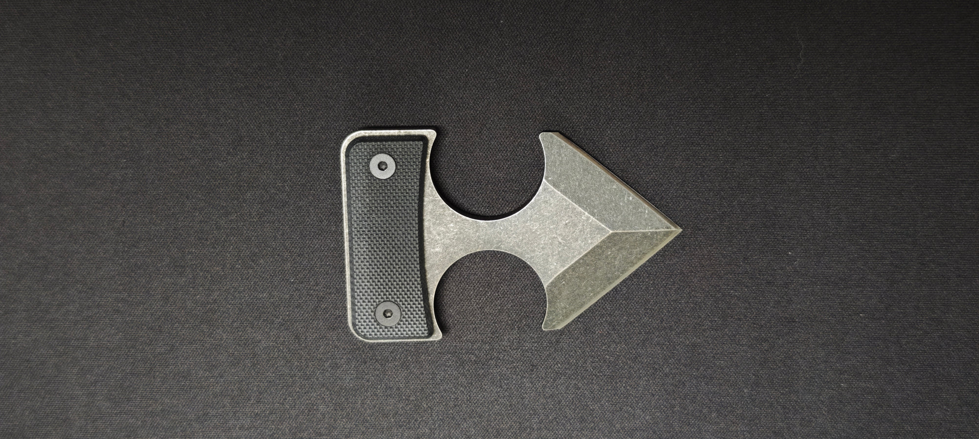 Push Dagger compact CobraTec Defender en acier D2 finition noire
