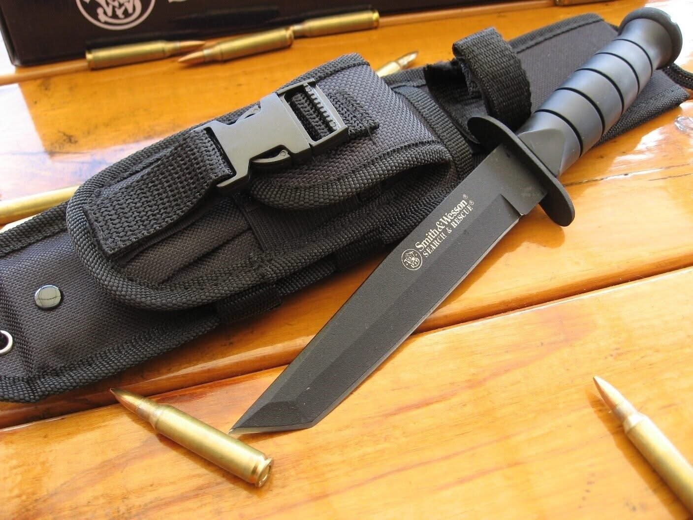 Smith and Wesson Search & Rescue Tanto - Coutellerie Marcin