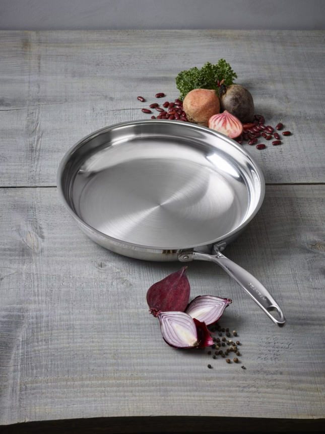 Fond avec noyau en aluminium de la poêle SCANPAN Impact.