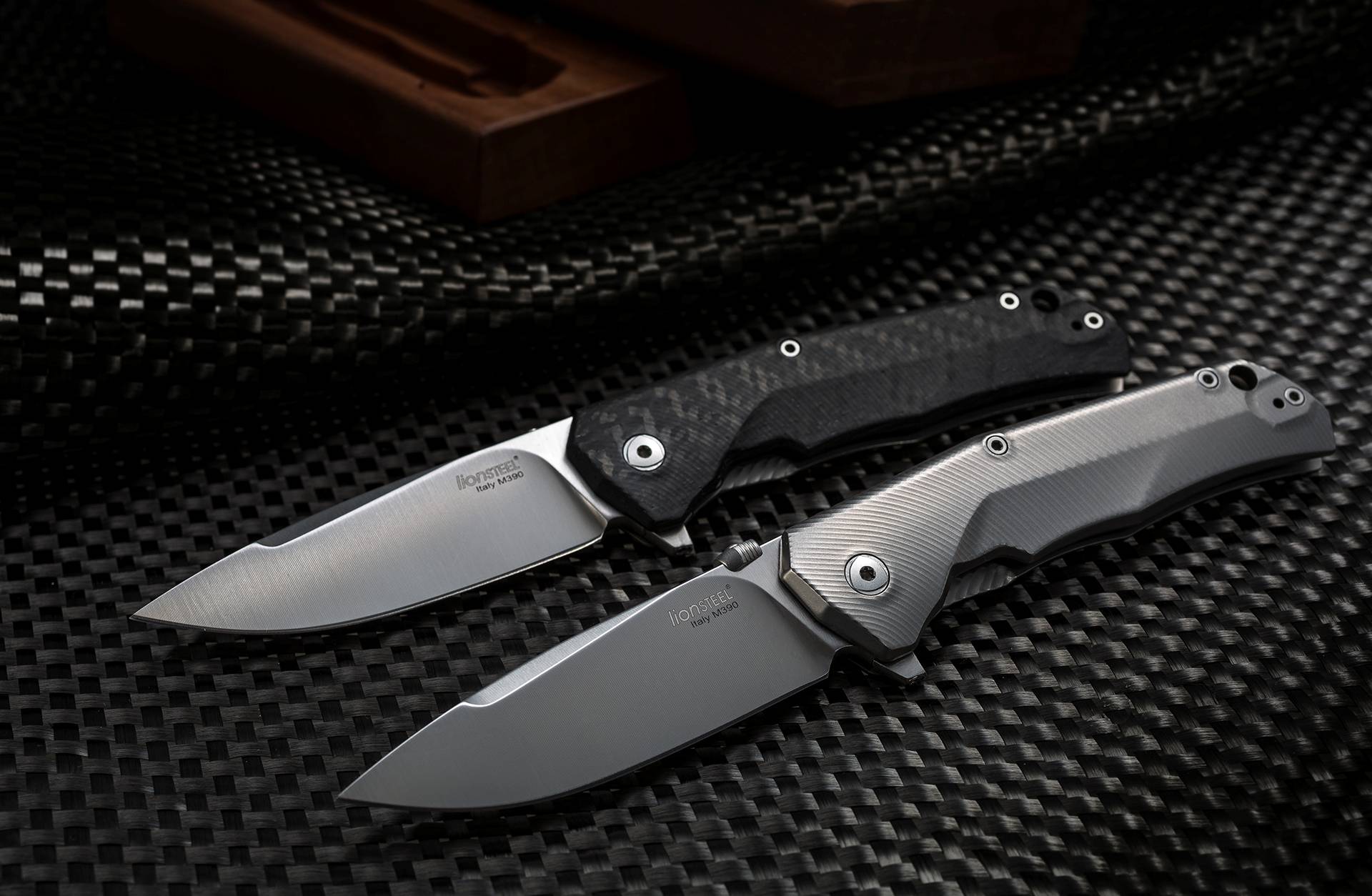 LionSteel T.R.E. FC ouvert, vue de présentation
