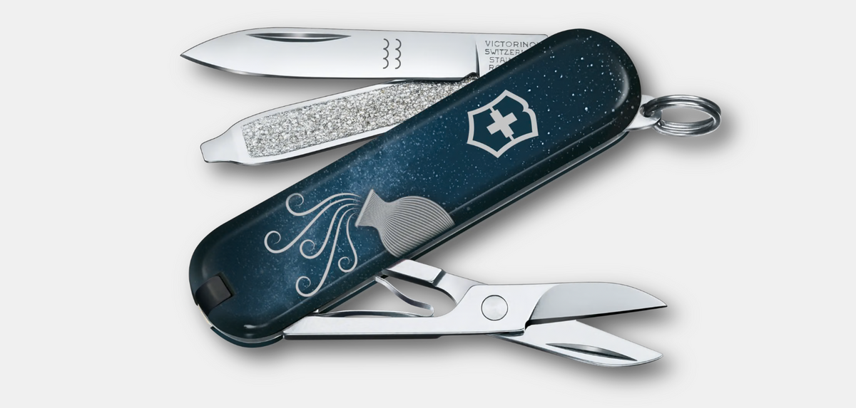Couteau suisse Victorinox Classic SD Aquarius référence 0.6223.2AQU.