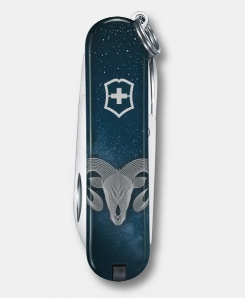 Couteau suisse Victorinox Aries avec manche bleu.