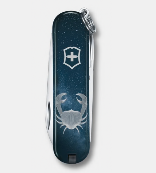Couteau suisse Victorinox Cancer avec manche bleu.