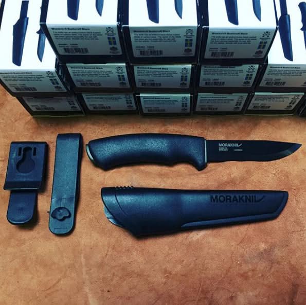 Morakniv Bushcraft BlackBlade 12490, dos compatible pierre à feu