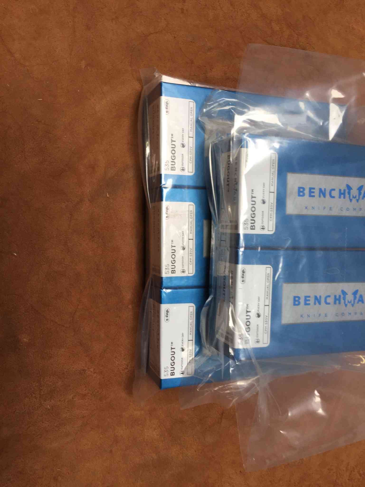 Gamme de couteaux pliants Benchmade Bugout 535