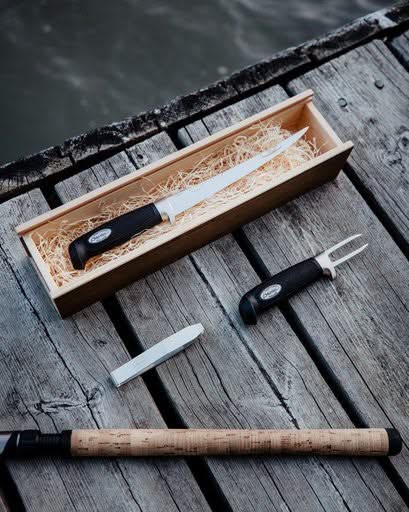 Coffret de pêche Marttiini CKP 1482018, trois pièces en boîte bois