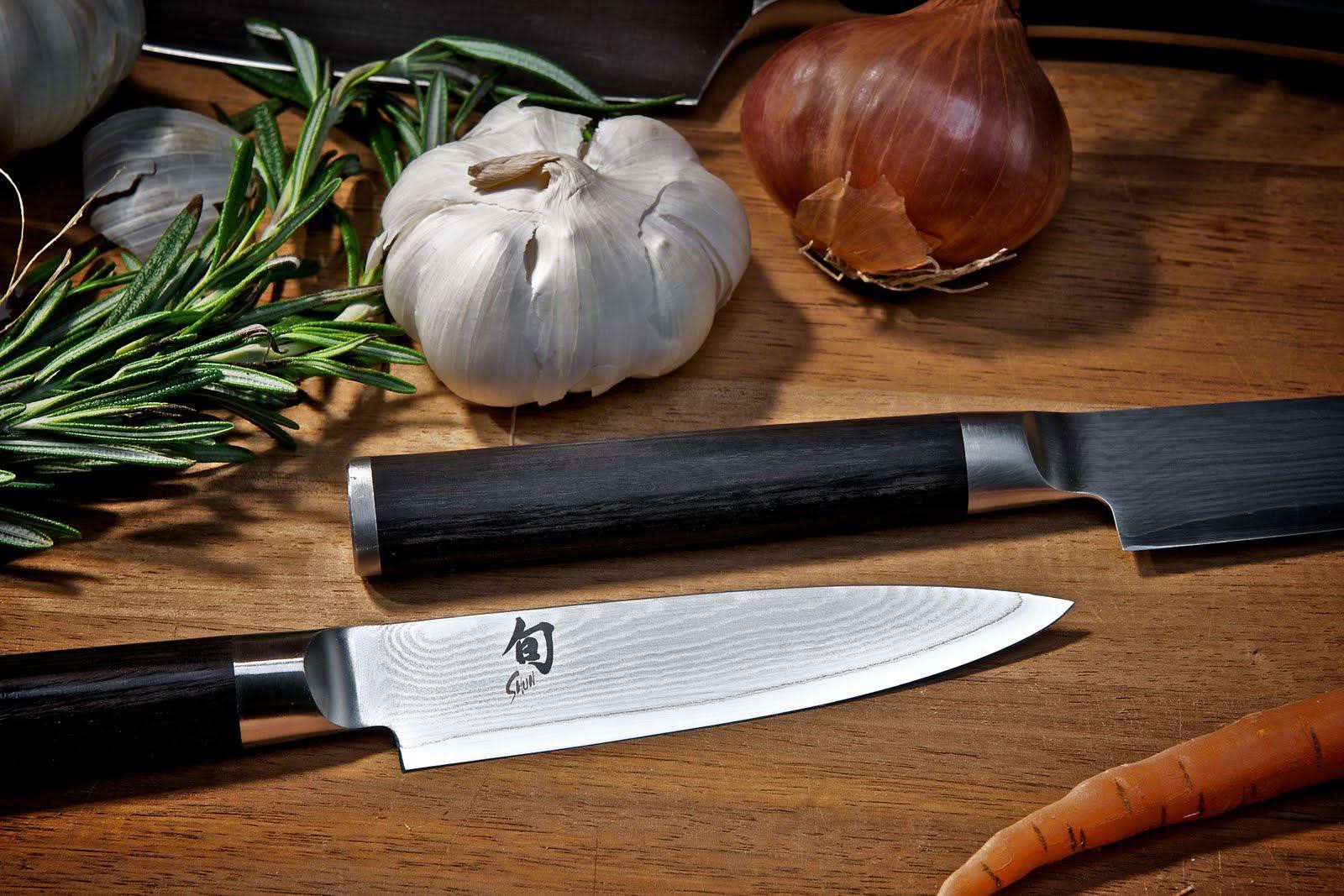 KAI Shun Classic DM-0716, couteau universel 10 cm