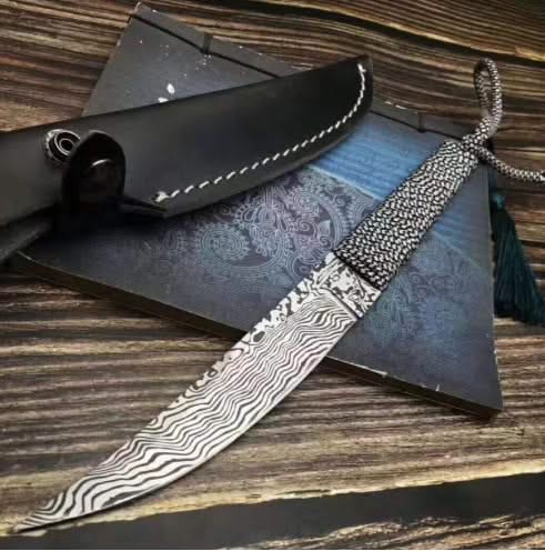 Couteau de chasse , survie , collection Chrysanthèmum - 