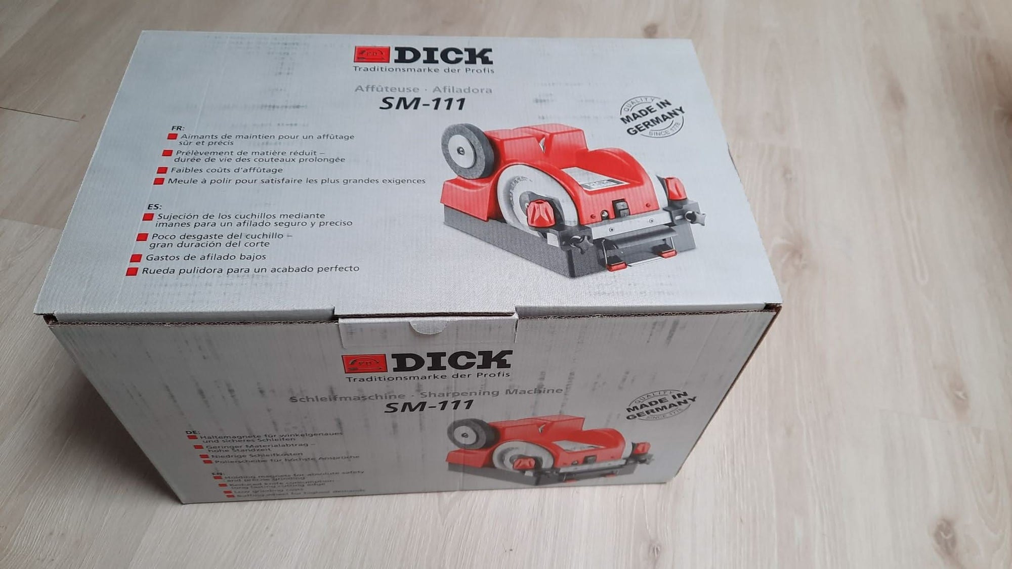 F. DICK SM-111 98210000 – machine d’affûtage à eau