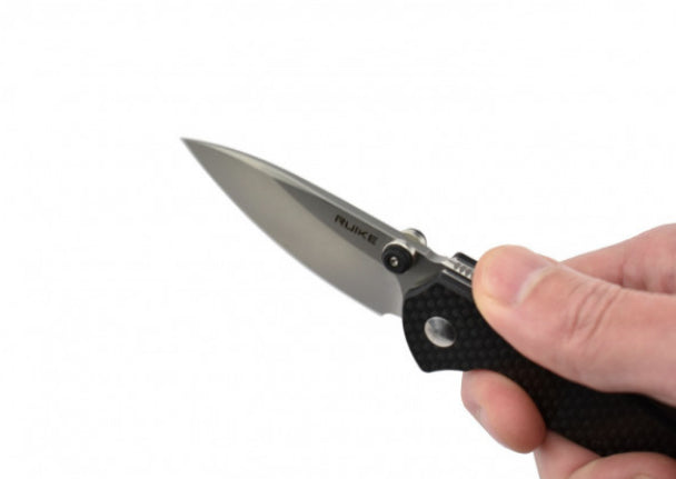 Ruike P671CB Noir Couteau de poche lame acier 14C28N manche G10 et fibre de carbone - 