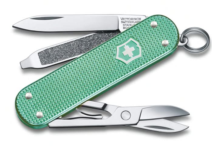 Victorinox 0.6221.221G Classic Alox Colors 58 mm Minty Mint - 