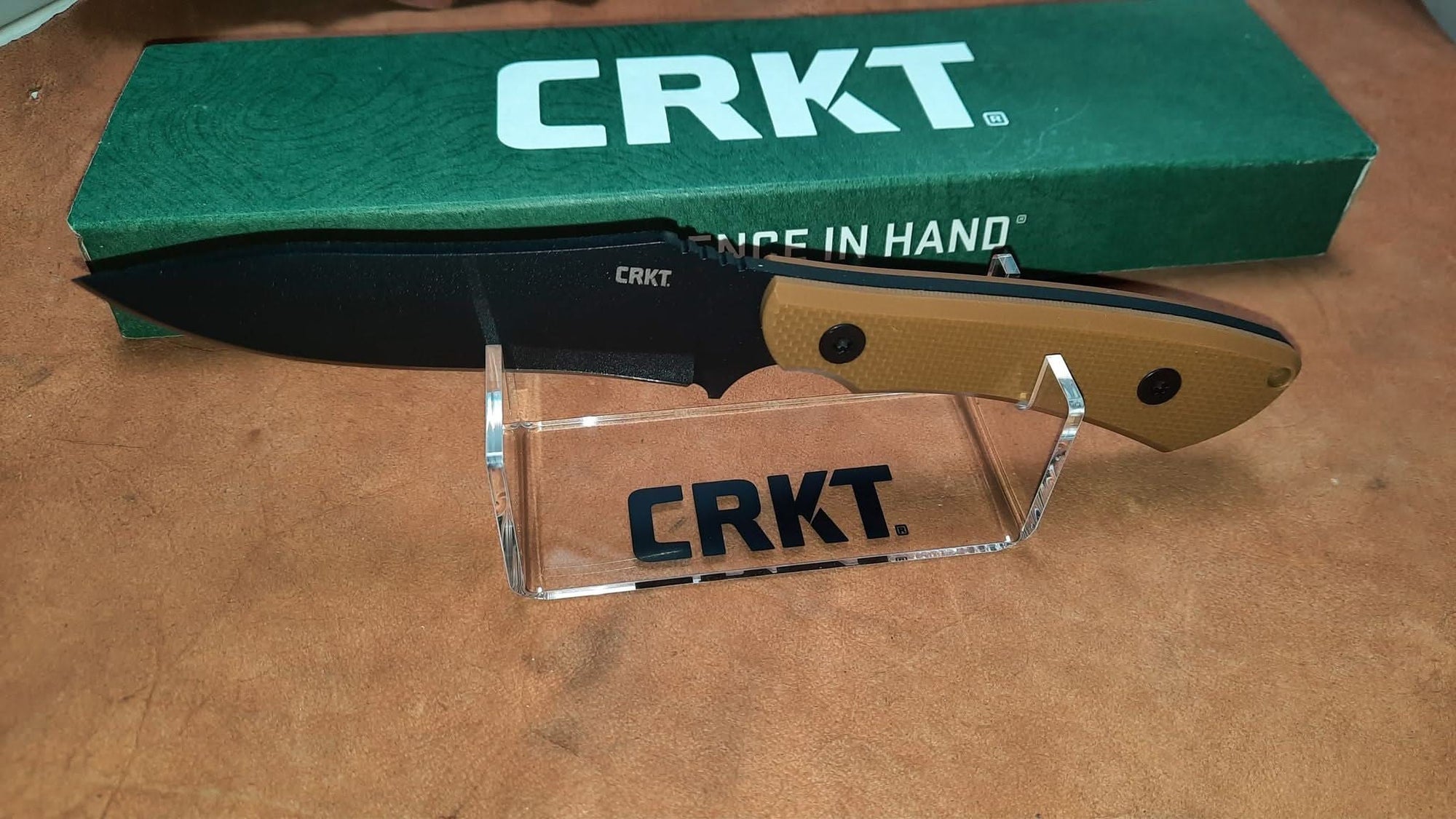 Crkt 2083 Ramadi Coyote avec étui Kydex + Presentoir offert - 