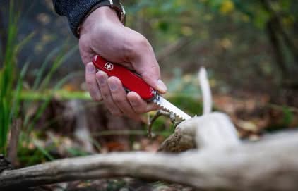 Victorinox 13713 Huntsman rouge 15 fonctions - 