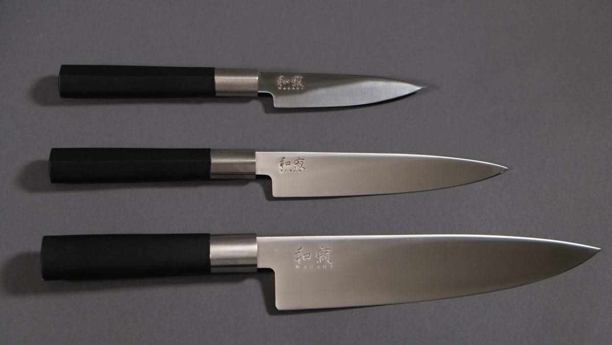 KAI Wasabi Black 67S-310, set de trois couteaux de cuisine japonais