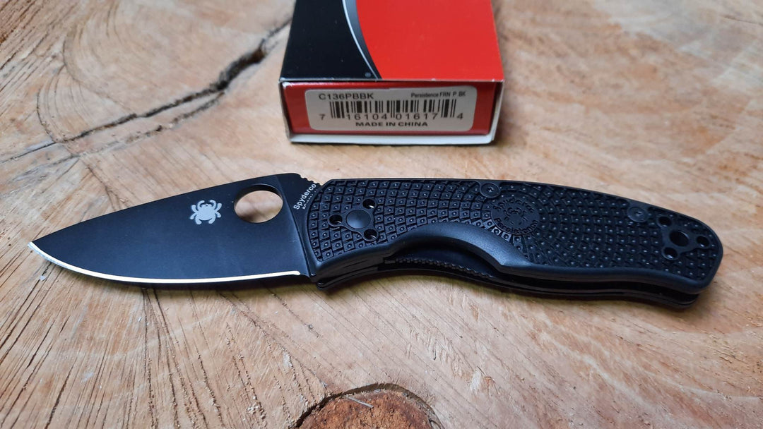 Spyderco C136PBBK Persistence Lightweight Black / Black - 