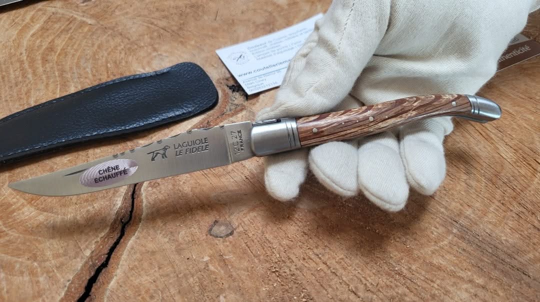 Laguiole Le Fidèle 2 mitres Inox Edition limitée Bois de Chêne Echauffé - 