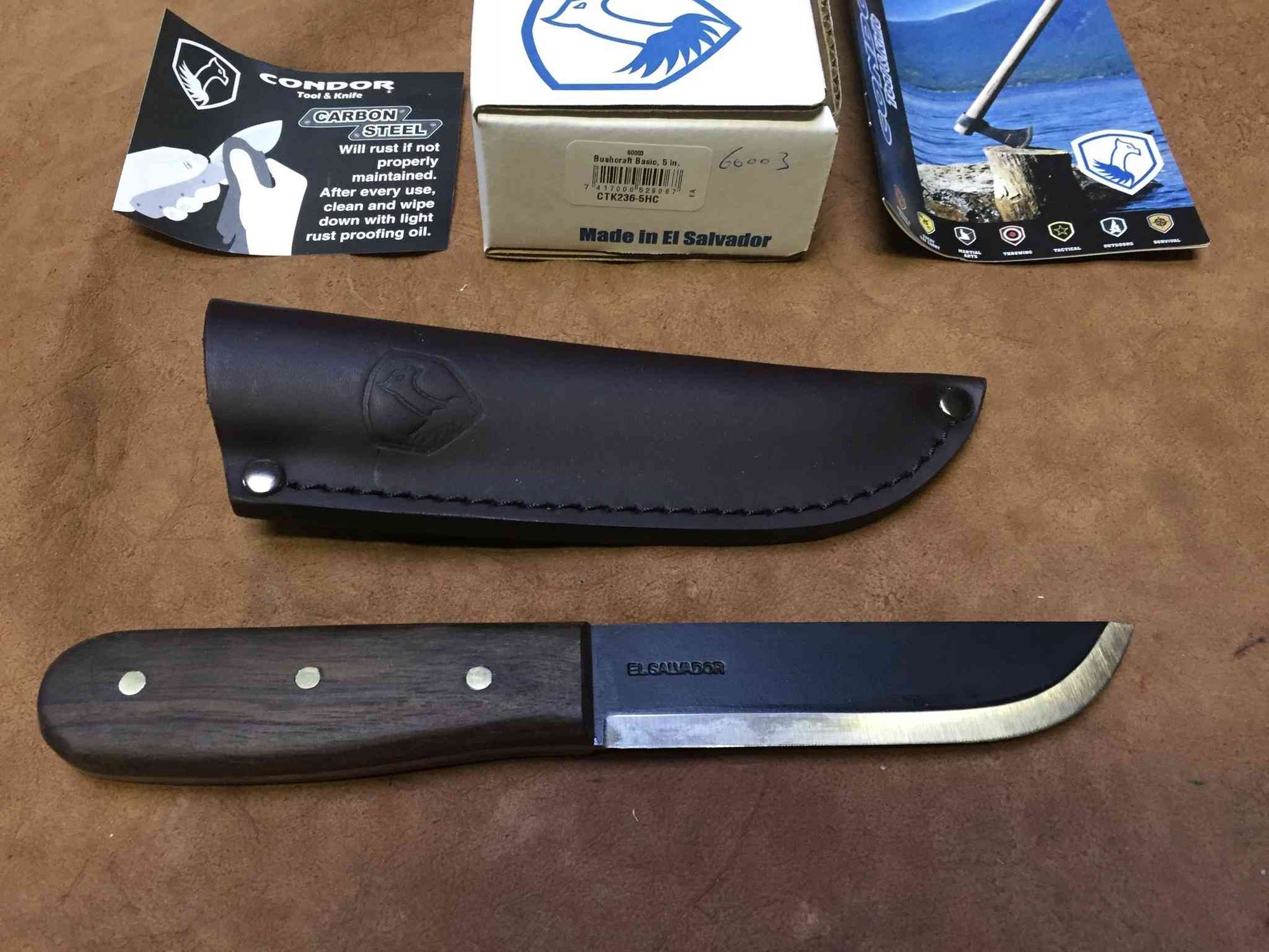 Condor Bushcraft Basic 60003 – manche en noyer pleine soie