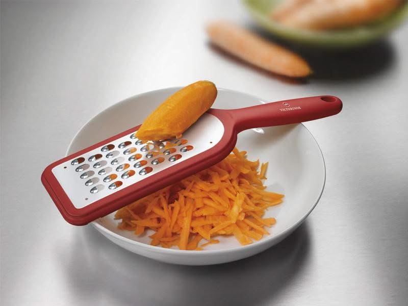 Victorinox 7.6081.1, râpe à gros grains rouge.