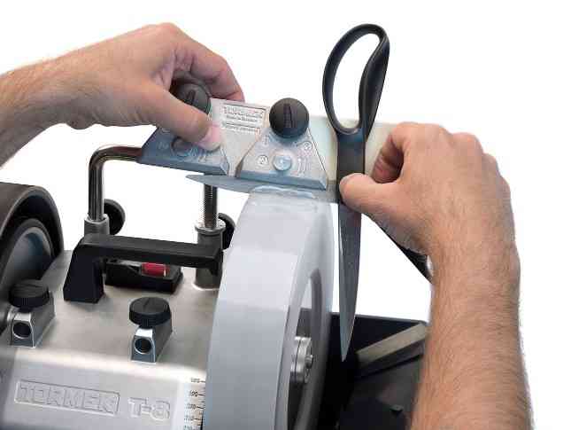 Tormek SVX-150, dispositif pour ciseaux et cisailles.