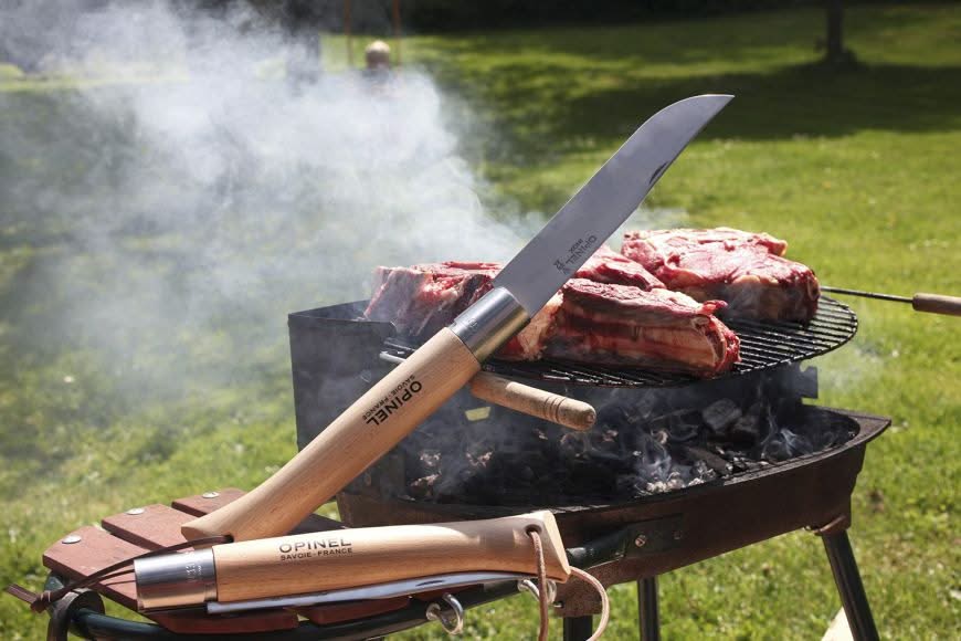 Opinel N°13 avec manche en bois et pointe relevée